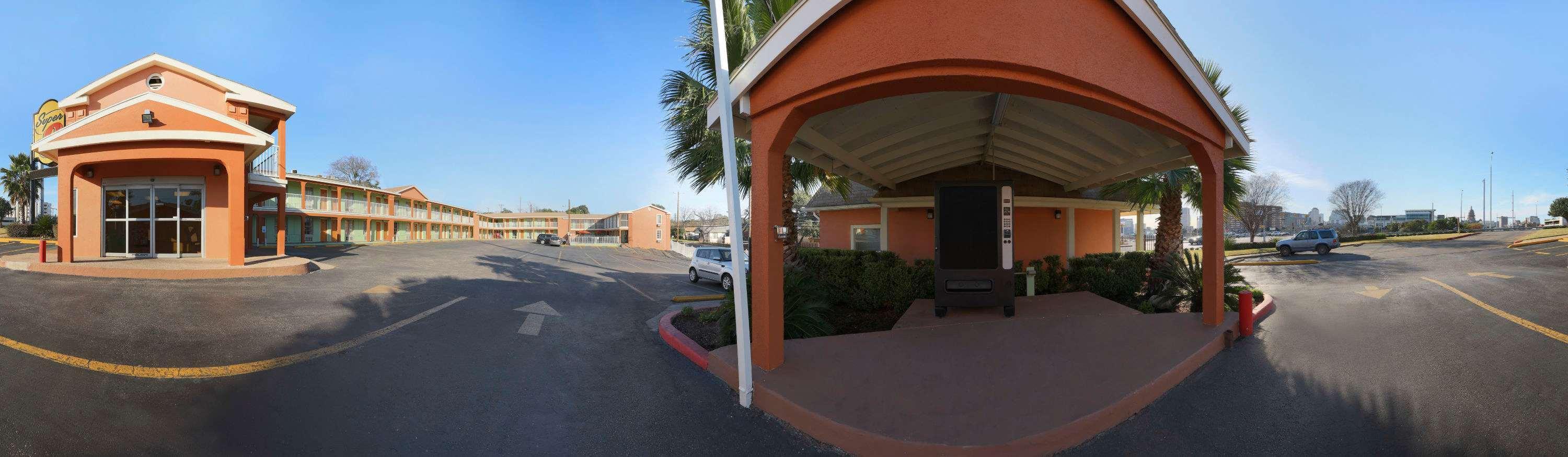 Super 8 By Wyndham Austin Downtown/Capitol Area Motel Eksteriør bilde