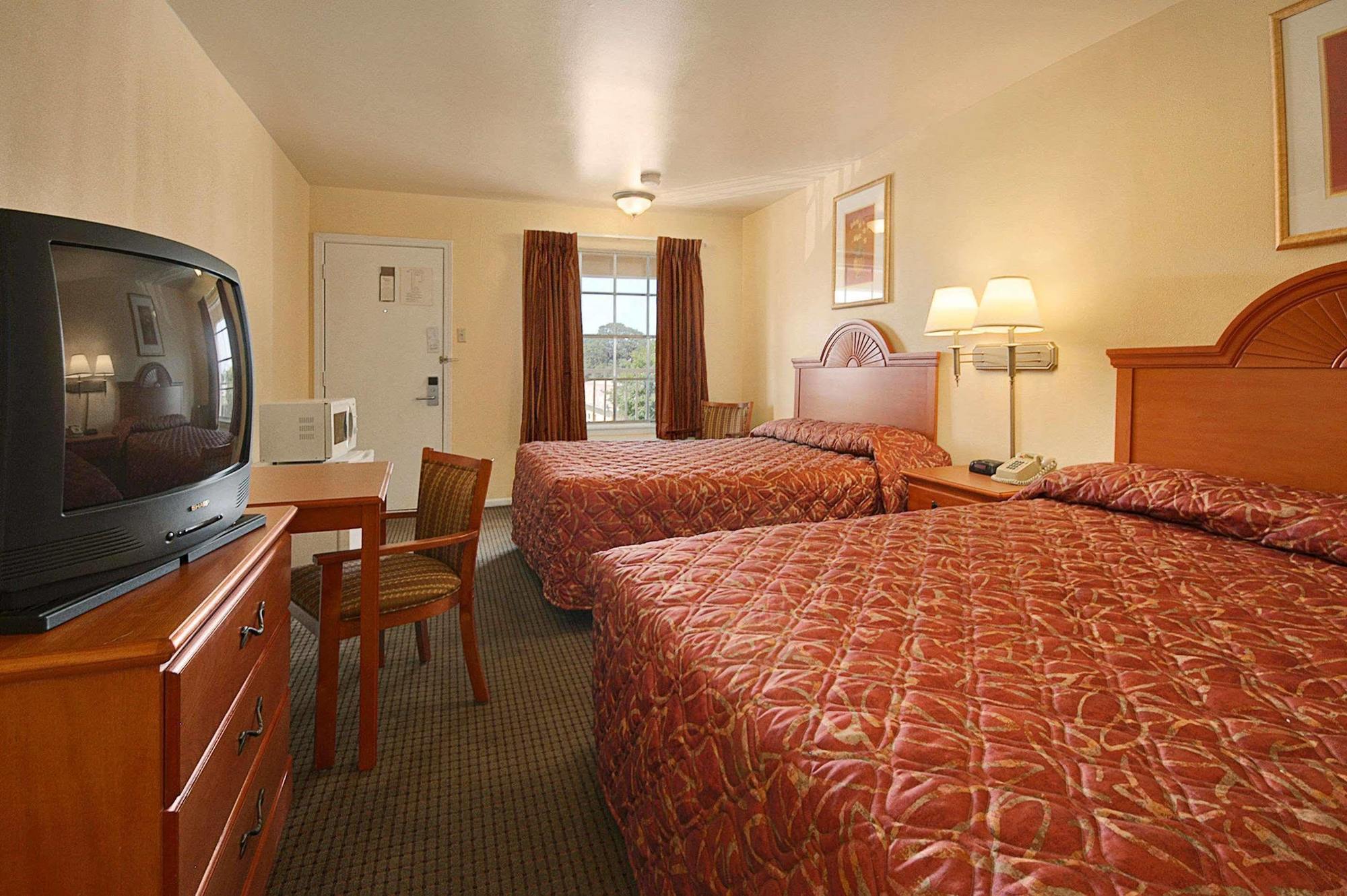 Super 8 By Wyndham Austin Downtown/Capitol Area Motel Eksteriør bilde